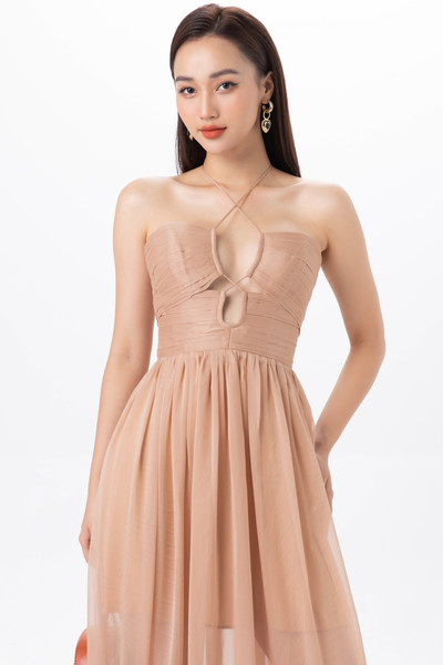 Đầm dạ hội cổ yếm