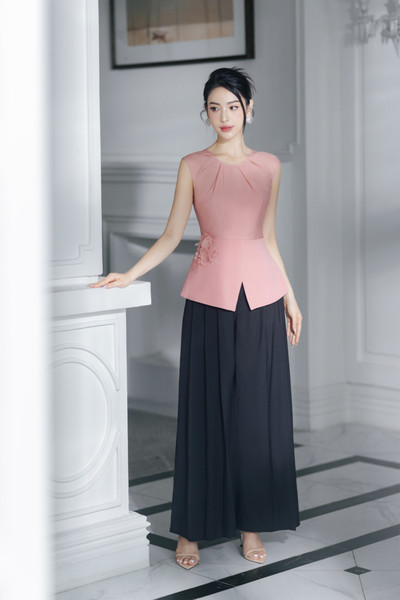 Áo peplum xẻ tà